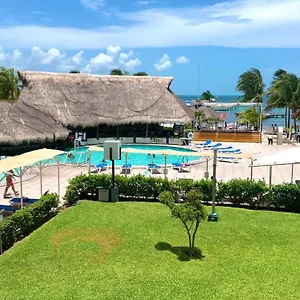https://ocean-view-aquamarina.quintano-roohotels.com